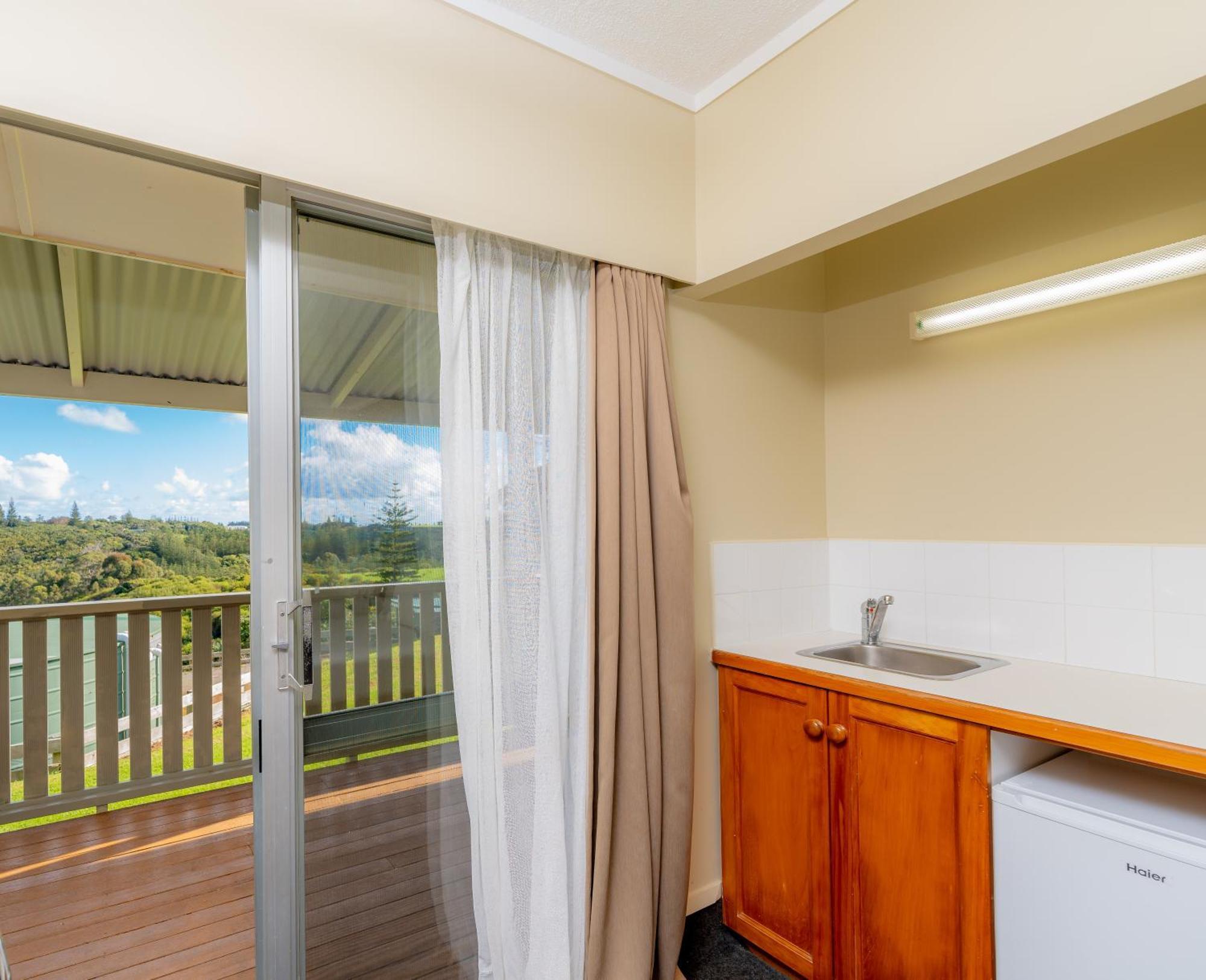South Pacific Resort Hotel バーント・パイン エクステリア 写真